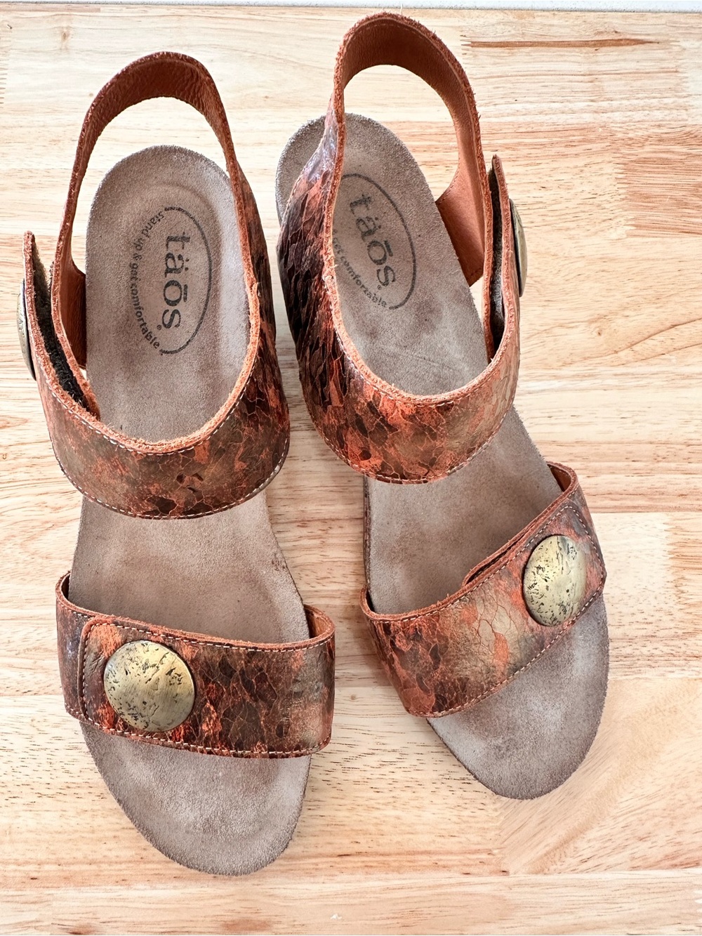 Taos Carousel Sandals Size 40